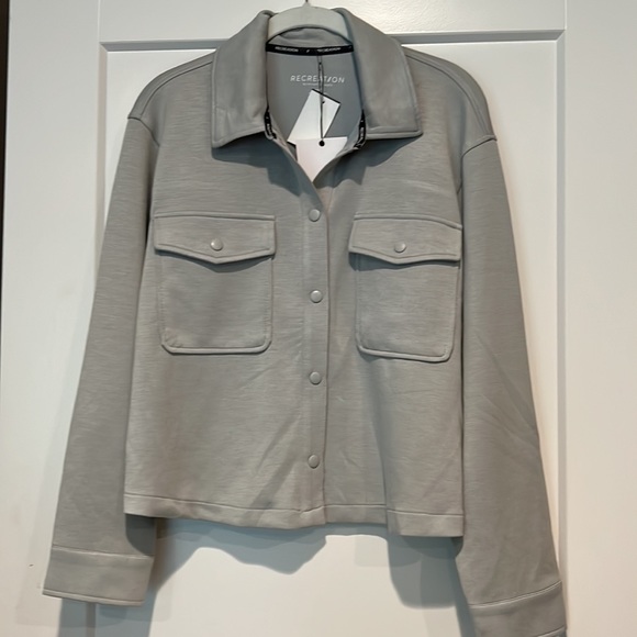 Women’s Lightweight Snap Front Jacket - Recreation by Thread & Supply 🆕 - Picture 2 of 8